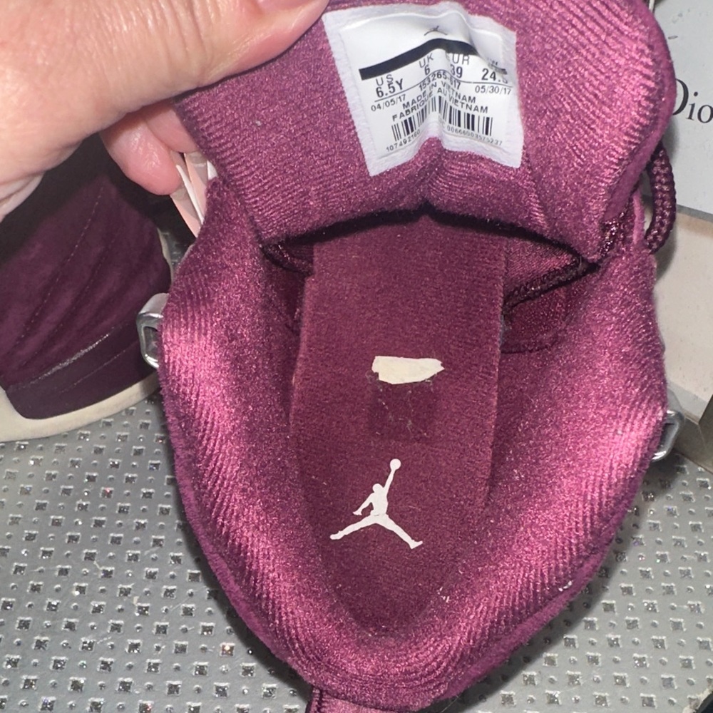 Air Jordan 12 Retro "Bordeaux" EUC - Picture 13 of 13
